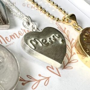 Schmuck individuelle Beschriftung, Silber 925, Buchstabe, Name, Motiv auf echtem Silber, Schmuck mit Name, Namensschmuck, Beschriftung Silber, außergewöhnliche Personalisierung