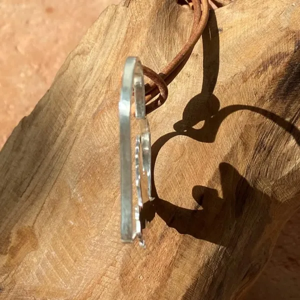 Pieces for Peace, Schmuck für Frieden, Peace Schmuck, Schmuck mit Botschaft, Kettenanhänger Silber, Peace and Love, Schmuck individuell anfertigen lassen, Kettenanhänger individuell anfertigen lassen, Kettenanhänger Silber, außergewöhnliche Kettenanhänger, extravagante Kettenanhänger, handgemachte Kettenanhänger, Kettenanhänger Handarbeit, Kettenanhänger handgefertigt, Kettenanhänger handgemacht, handgearbeiteter Kettenanhänger, handgefertigter Kettenanhänger, handgemachter Kettenanhänger, Kettenanhänger handmade, Silberschmuck Handarbeit, Silberschmuck handgefertigt, Silberschmuck handgemacht, Schmuck Handarbeit, Schmuck handgefertigt, Schmuck handgemacht, handgearbeiteter Silberschmuck, handgefertigter Silberschmuck, handgemachter Silberschmuck, handgearbeiteter Schmuck, handgefertigter Schmuck, handgemachter Schmuck, Sterling Silber, Friedenstaube, Weltfrieden Schmuck, Frieden Schmuck, Friedensbotschaft, Botschaft für Frieden, Botschaft für Peace, Peace on Earth, Give Peace a Chance, Peace and Love, Peace Zeichen, Peace Symbol, Friedenstaube, Peace Message, Peace of Mind, World Peace, Innerer Frieden, Friedensbewegung, Friedensaktivist, Peacemaker, Friedensmanifest, Friedensappell, Friedensvertrag, Friedensverhandlung, Friedenstreck, Friedensmal, Peace Bell, Pax Terra, Peace is beautiful, Peace is coming, Peace one day
