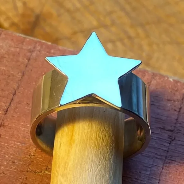 Pieces for Peace, Schmuck für Frieden, Peace Schmuck, Schmuck mit Botschaft, Schmuck individuell anfertigen lassen, Ring individuell anfertigen lassen, Ring Silber, Silberring, Ring Silberblech, Ring aussagekräftig, Ring außergewöhnlich, Ring extravagant, Ring Handarbeit, Ring handgefertigt, Ring handgemacht, handgearbeiteter Ring, handgefertigter Ring, handgemachter Ring, Ring handmade, Silberschmuck Handarbeit, Silberschmuck handgefertigt, Silberschmuck handgemacht, Schmuck Handarbeit, Schmuck handgefertigt, Schmuck handgemacht, handgearbeiteter Silberschmuck, handgefertigter Silberschmuck, handgemachter Silberschmuck, handgearbeiteter Schmuck, handgefertigter Schmuck, handgemachter Schmuck, Sterling Silber, Friedenstaube, Weltfrieden Schmuck, Frieden Schmuck, Friedensbotschaft, Botschaft für Frieden, Botschaft für Peace, Peace on Earth, Give Peace a Chance, Peace and Love, Peace Zeichen, Peace Symbol, Friedenstaube, Peace Message, Peace of Mind, World Peace, Innerer Frieden, Friedensbewegung, Friedensaktivist, Peacemaker, Friedensmanifest, Friedensappell, Friedensvertrag, Friedensverhandlung, Friedenstreck, Friedensmal, Peace Bell, Pax Terra, Peace is beautiful, Peace is coming, Peace one day