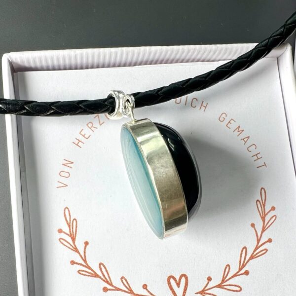 Pieces for Peace, Schmuck für Frieden, Peace Schmuck, Schmuck mit Botschaft, Erinnerungsschmuck, Andenkenschmuck, außergewöhnliche Kettenanhänger, Schmuck Handarbeit, Schmuck handgefertigt, Schmuck handgemacht, handgearbeiteter Schmuck, handgefertigter Schmuck, handgemachter Schmuck, Erinnerungsschmuck Handarbeit, Erinnerungsschmuck handgefertigt, Erinnerungsschmuck handgemacht, handgearbeiteter Erinnerungsschmuck, handgefertigter Erinnerungsschmuck, handgemachter Erinnerungsschmuck, Andenkenschmuck Handarbeit, Andenkenschmuck handgefertigt, Andenkenschmuck handgemacht, handgearbeiteter Andenkenschmuck, handgefertigter Andenkenschmuck, handgemachter Andenkenschmuck, Kettenanhänger Handarbeit, Kettenanhänger handgefertigt, Kettenanhänger handgemacht, handgearbeiteter Kettenanhänger, handgefertigter Kettenanhänger, handgemachter Kettenanhänger, Kettenanhänger handmade, Andenkenschmuck Haare, Andenkenschmuck Katze, Erinnerungsschmuck Hund, Erinnnerungsschmuck Pferd, Erinnerungsschmuck Asche, Erinnerungsschmuck aus Asche, Erinnerungsschmuck mit Haaren, Kettenanhänger, Andenken Kettenanhänger, Silber Kettenanhänger, Kettenanhänger mit Erinnerung, Kettenanhänger mit Tierhaaren, Kettenanhänger mit Asche, Ascheschmuck, Schmuck Erinnerung, Schmuck Andenken, Schmuck aus Tierhaar, Schmuck aus Asche, Ascheschmuck für Mensch und Tier, handgefertigter Erinnerungsschmuck aus Haaren Fell Asche, Schmuck Erinnerung Haustier, Schmuck Erinnerung Verstorbene, Schmuck Andenken Haustier, Schmuck Andenken Hund, Schmuck Andenken Katze, Schmuck Andenken Pferd, Silberschmuck Handarbeit, Sterling Silber, Memory Jewel, Rest in Peace, Memories